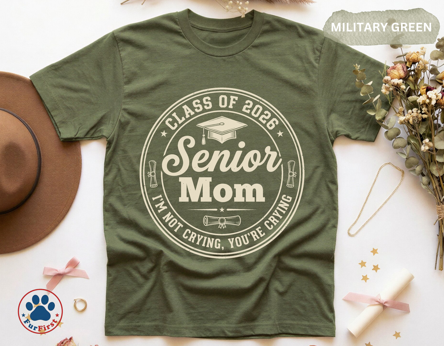 Senior Mom Shirt Class of 2026 — Vintage Badge Graduation Mom Tee, Proud Senior Mom Gift, Funny Mom Shirt