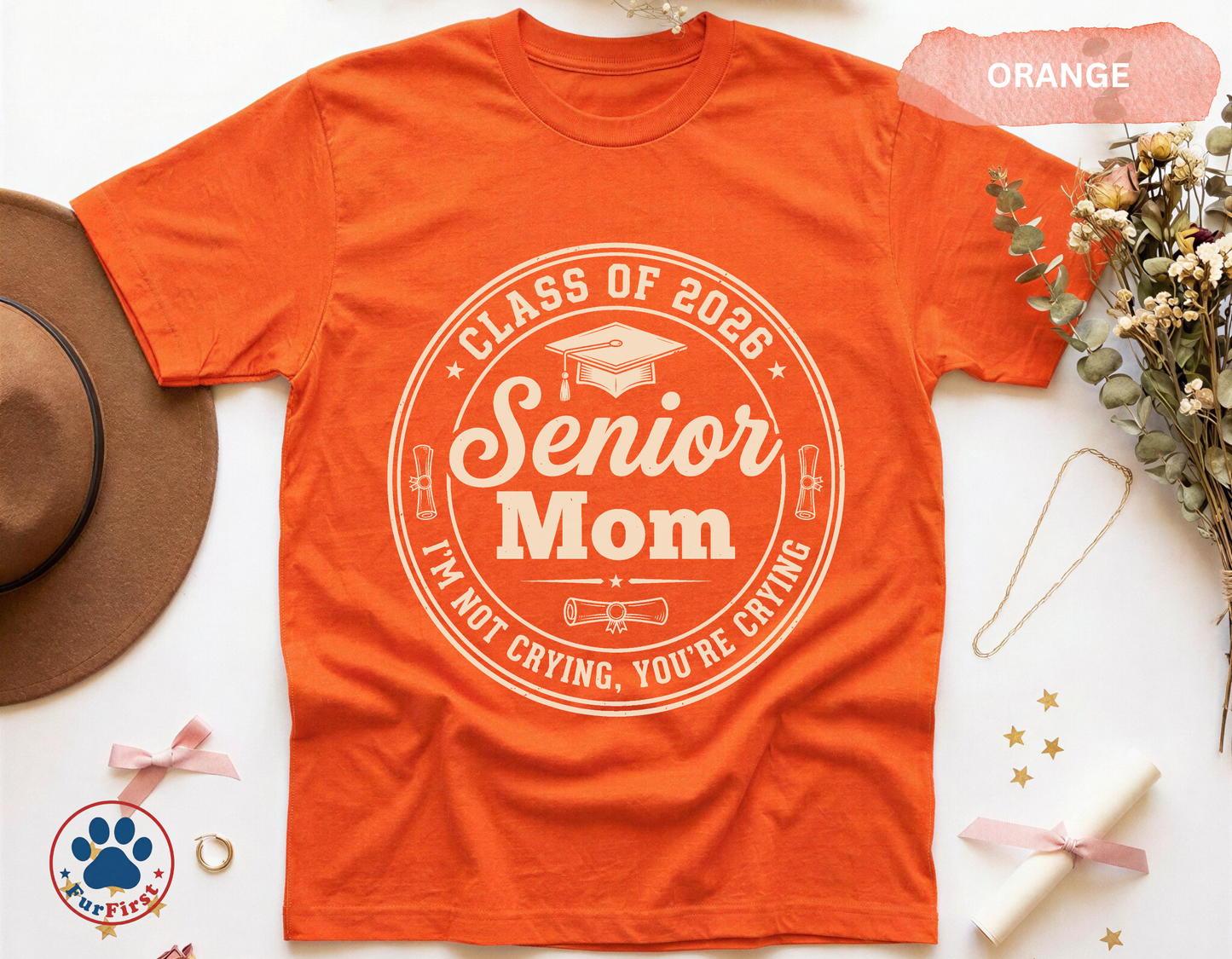 Senior Mom Shirt Class of 2026 — Vintage Badge Graduation Mom Tee, Proud Senior Mom Gift, Funny Mom Shirt